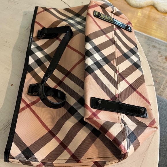 Burberry Tote + Matching Pouch Set β Classic Check & Patent Trim - Picture 10 of 10